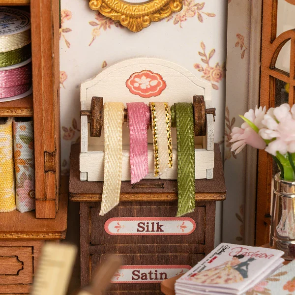 DIY Miniature House - Elsa's Tailoring (Wood)