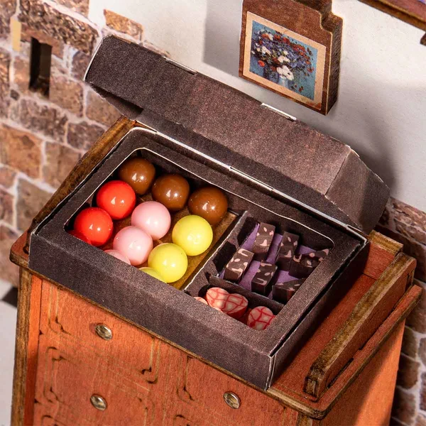 DIY Miniature House - Henry's Chocolate (Wood)