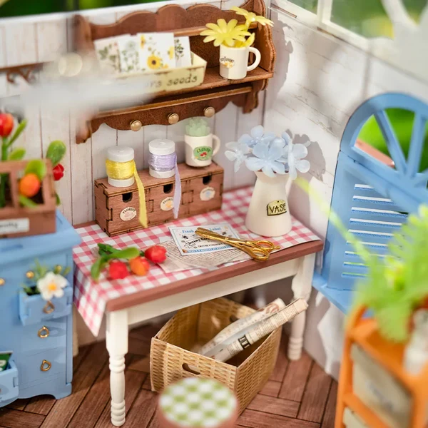 DIY Miniature House - Dreamy Garden House (Wood)