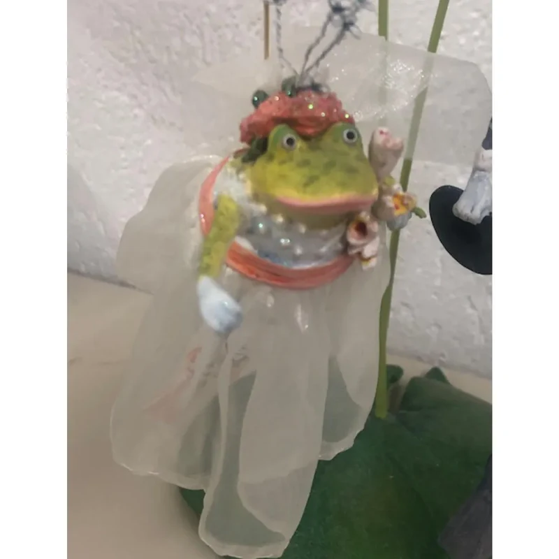 Krinkles - Frosch - Hochzeitspaar inkl. Ständer