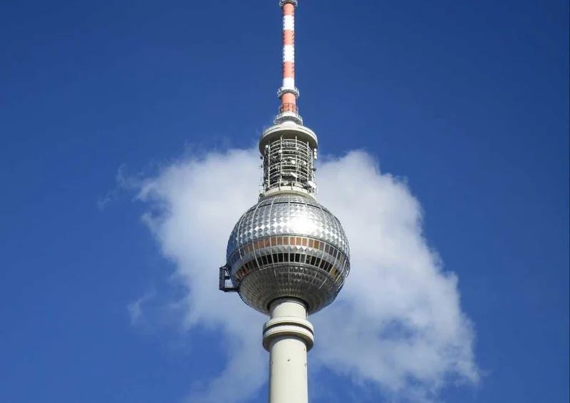 50569 Reisen - Fernsehturm Puzzle