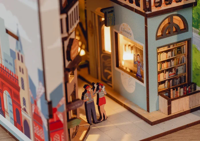 Book Nook - Paris - Tiny Adventures (Wood)