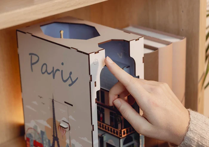 Book Nook - Paris - Tiny Adventures (Wood)