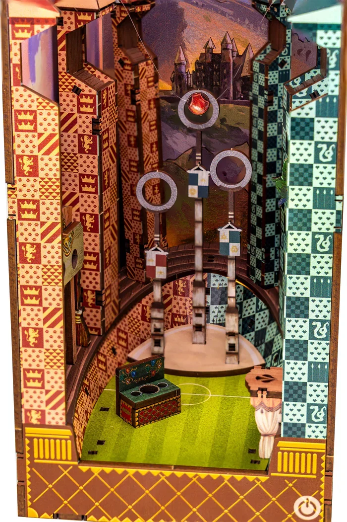 Book Nook - Harry Potter Quidditch Field - Tiny Adventures (Wood)