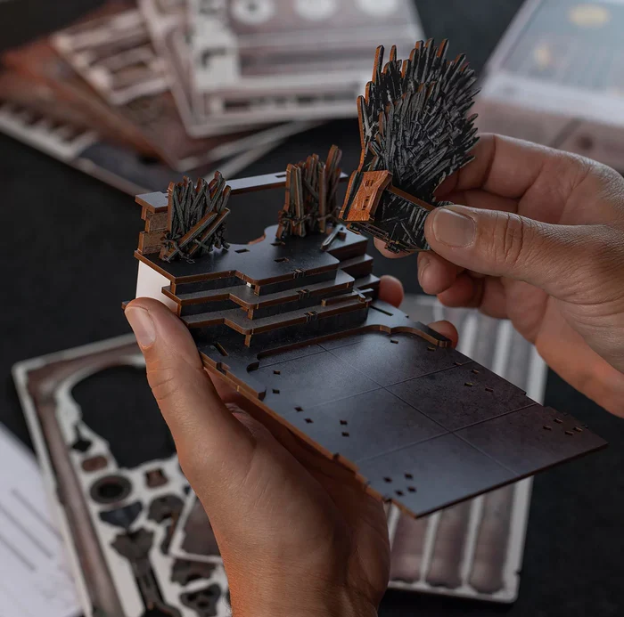 Book Nook - Game of Thrones - Iron Throne - Tiny Adventures (Wood)