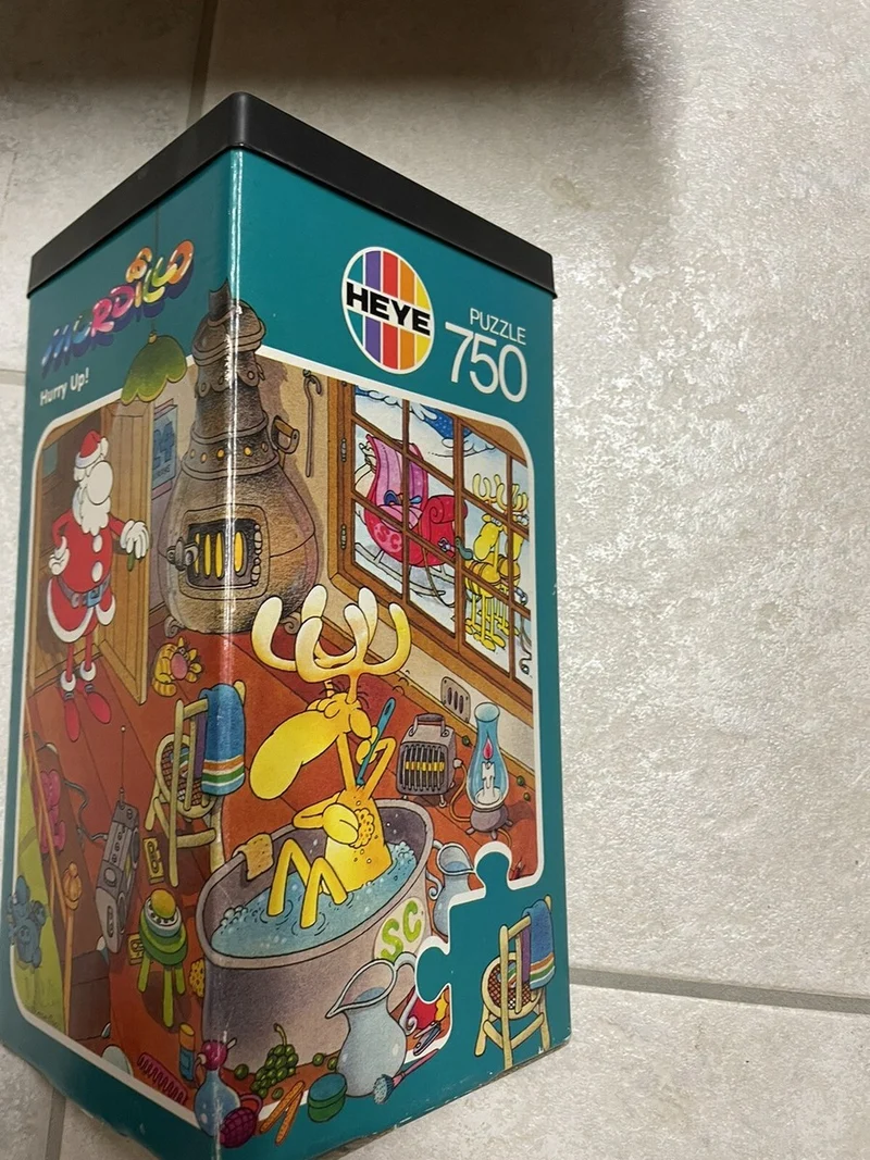 PFG RARE - Hurry Up! - Vintage, 1990 (Triangular Box) (750pcs) (Usage/Used - PUZZLES FOR GOOD)