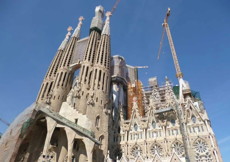 62517 Religion - La Sagrada Familia Puzzle