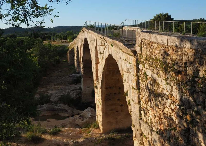 62998 Gebäude - Römische Steinbogenbrücke Puzzle