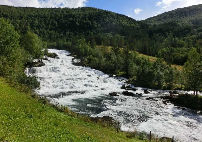 66784 Natur - Wasserfall Puzzle
