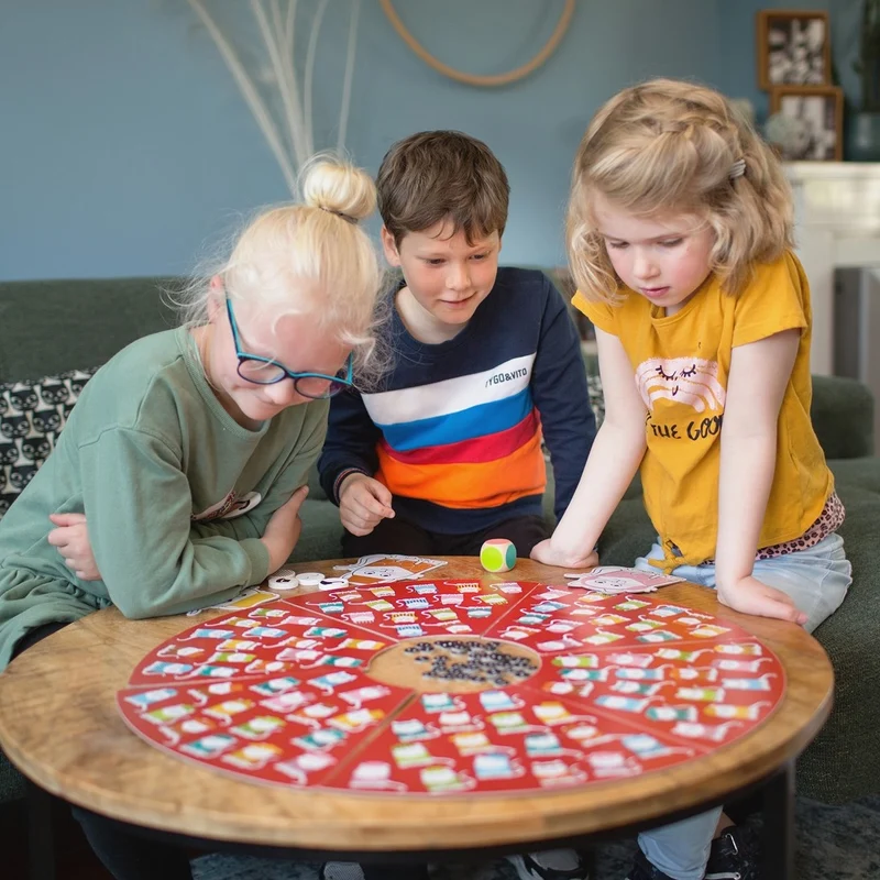 Beobachtungsspiel – Katze mit Hut