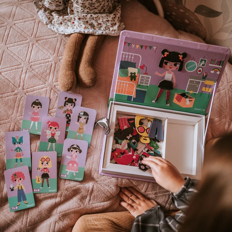 Magnetisches Puzzle Magnetibook – Kostüme für Mädchen