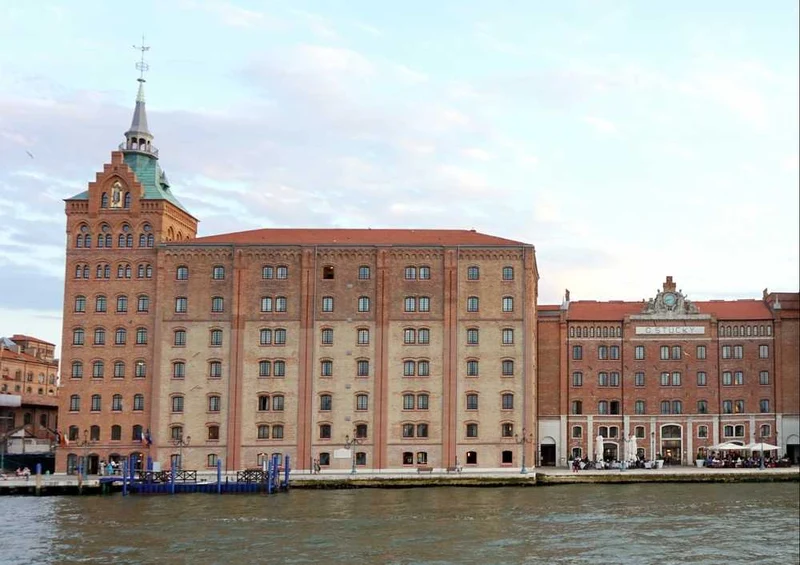 66890 Gebäude - Bucht Venedig Puzzle