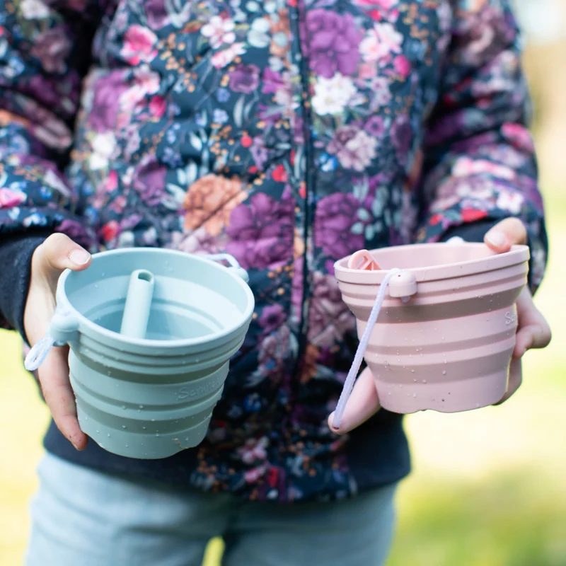 Mini-Silikoneimer mit Schaufel – Salbei