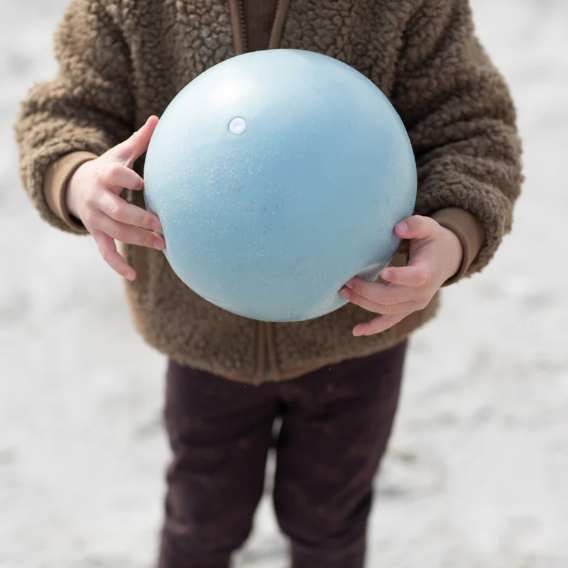 Ball – Hellblau