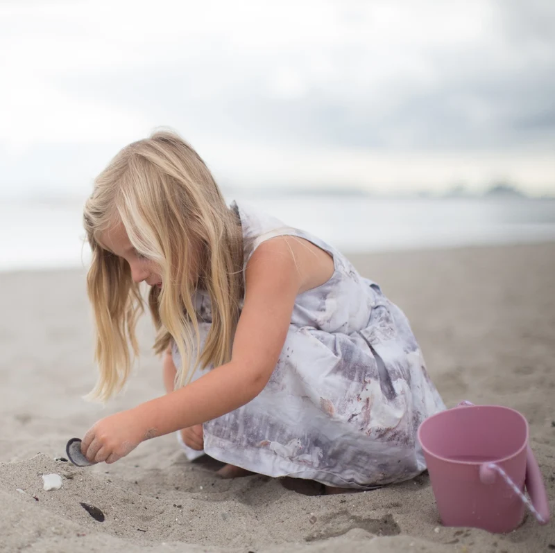 Sandspielzeugset mit Sieb – Puderrosa