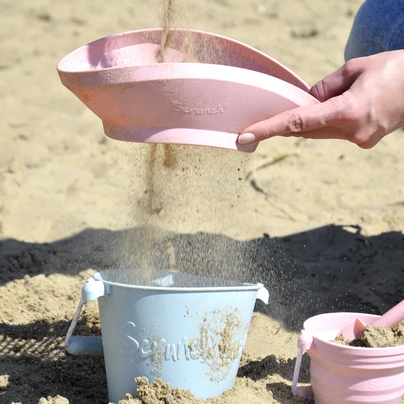 Sandspielzeugset mit Sieb – Hellblau