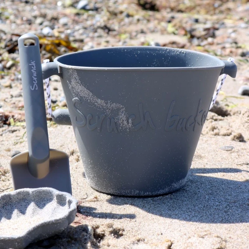 Zusammenklappbarer Eimer für Wasser und Sand – Dunkelgrau