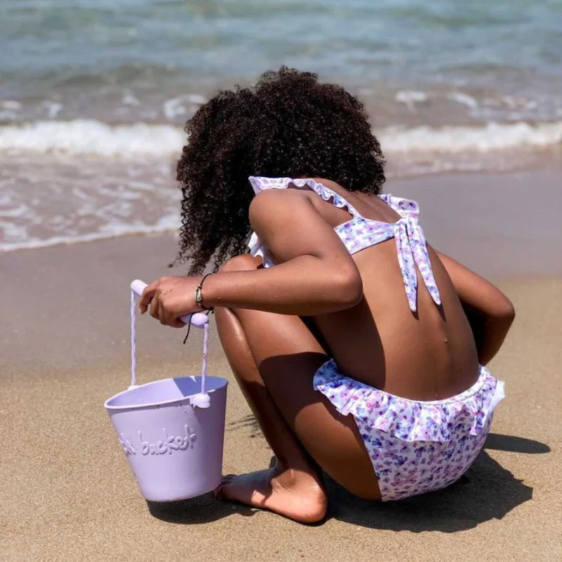 Zusammenklappbarer Eimer für Wasser und Sand – Lila