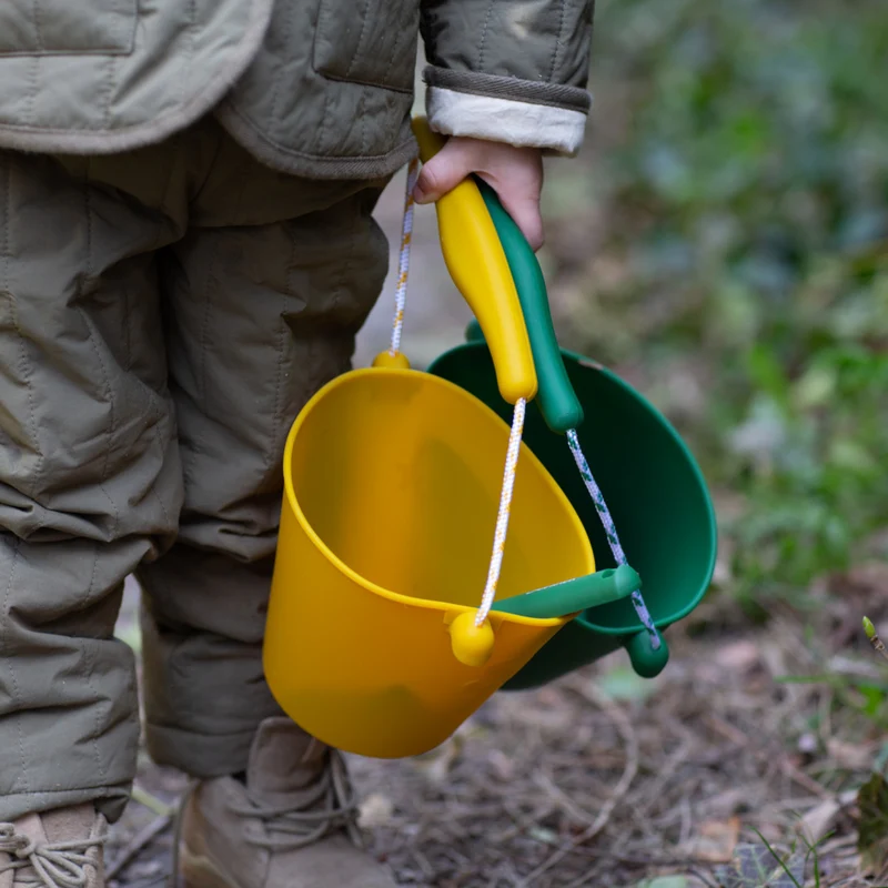 Zusammenklappbarer Eimer für Wasser und Sand – Senf