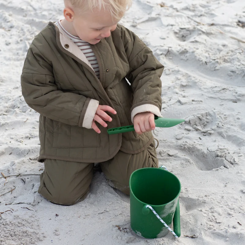 Zusammenklappbarer Eimer für Wasser und Sand – Dunkelgrün