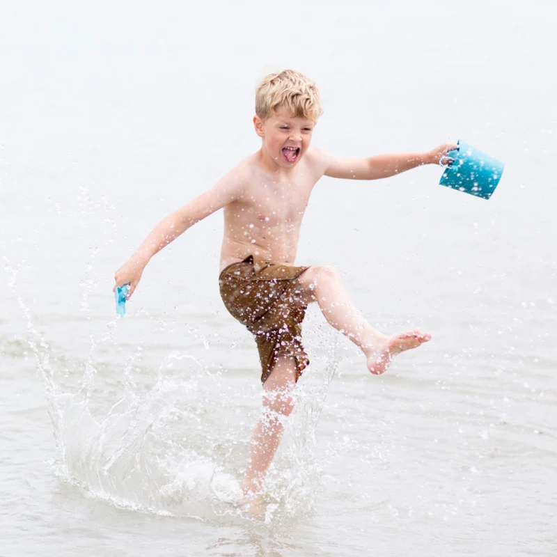 Zusammenklappbarer Eimer für Wasser und Sand – Petrol