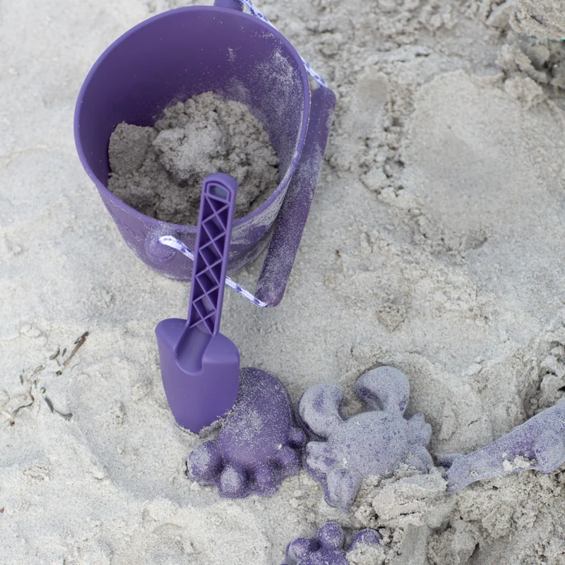 Zusammenklappbarer Eimer für Wasser und Sand – Violett