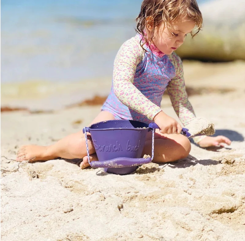 Zusammenklappbarer Eimer für Wasser und Sand – Violett
