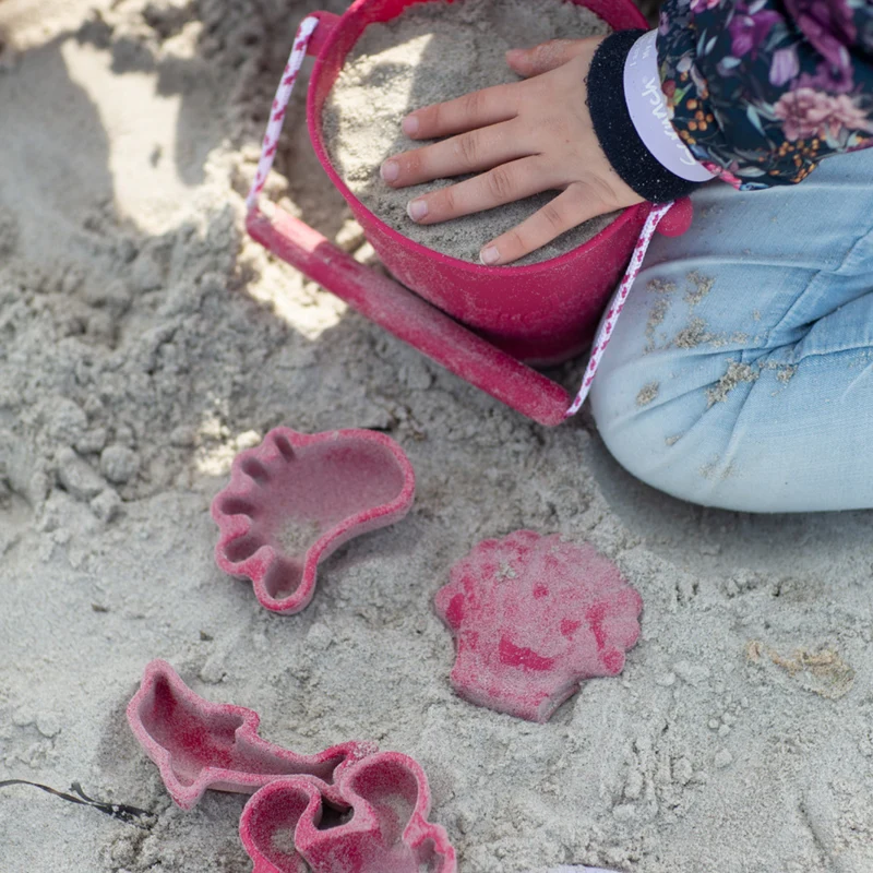 Zusammenklappbarer Eimer für Wasser und Sand – Violett