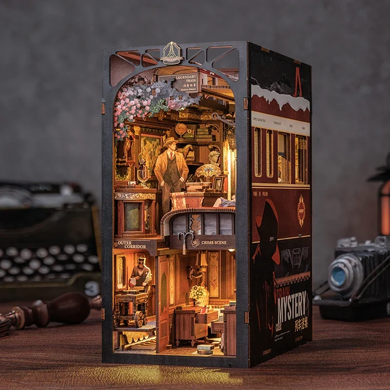 Book Nook - Train Mystery Case (Wood)