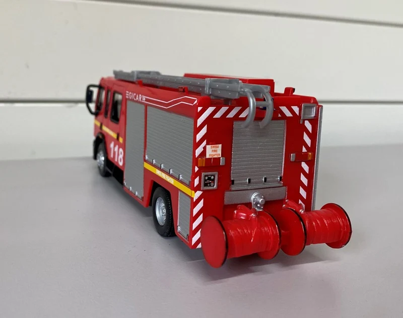 Bburago Renault Premium Feuerwehr 1:50, rot