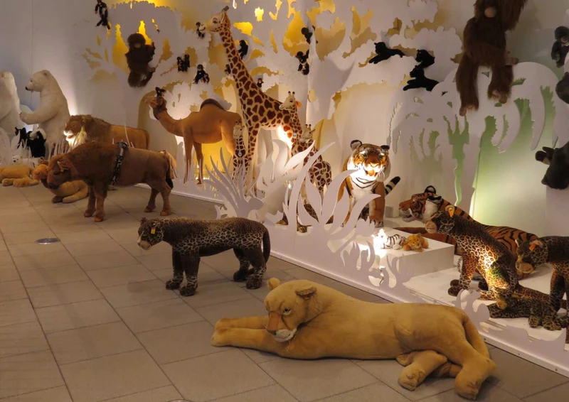 90524 Hintergründe - Steiff Tiere Puzzle