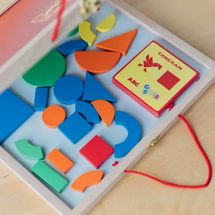 Holzmagnete Puzzle im Koffer – Geoform
