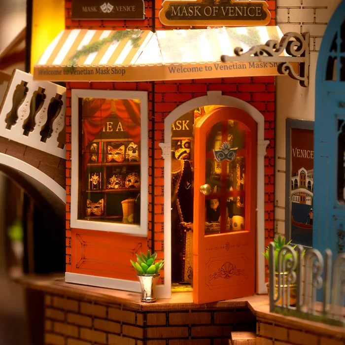 Book Nook - Romantic Venice (Wood)