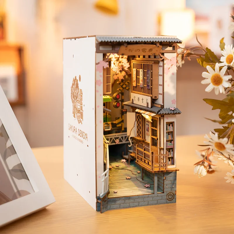 Book Nook - Sakura Densya (Wood)