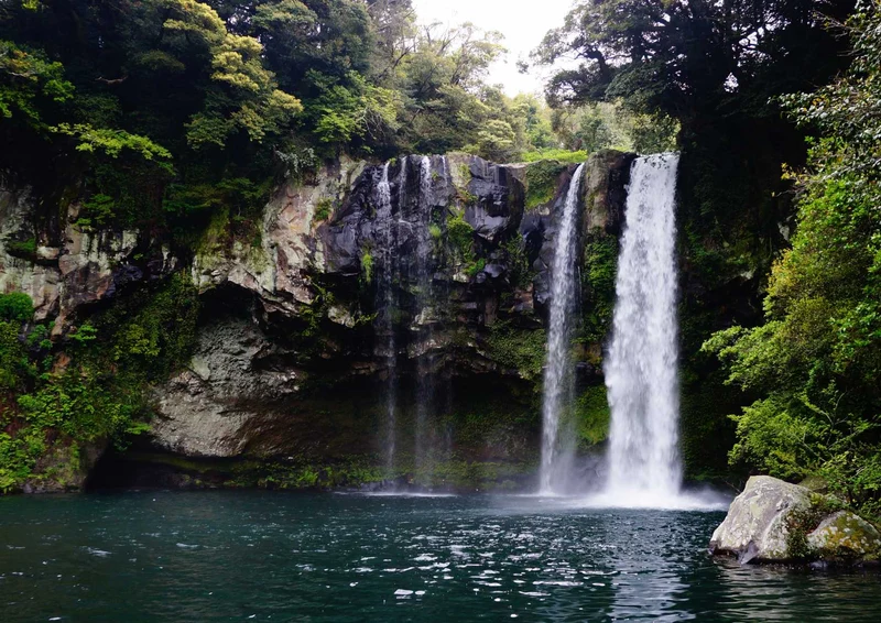 99676 Reisen - Cheonjeyeon Wasserfall Puzzle