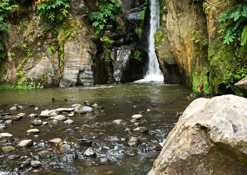 107890 Natur - Wasserfall Puzzle