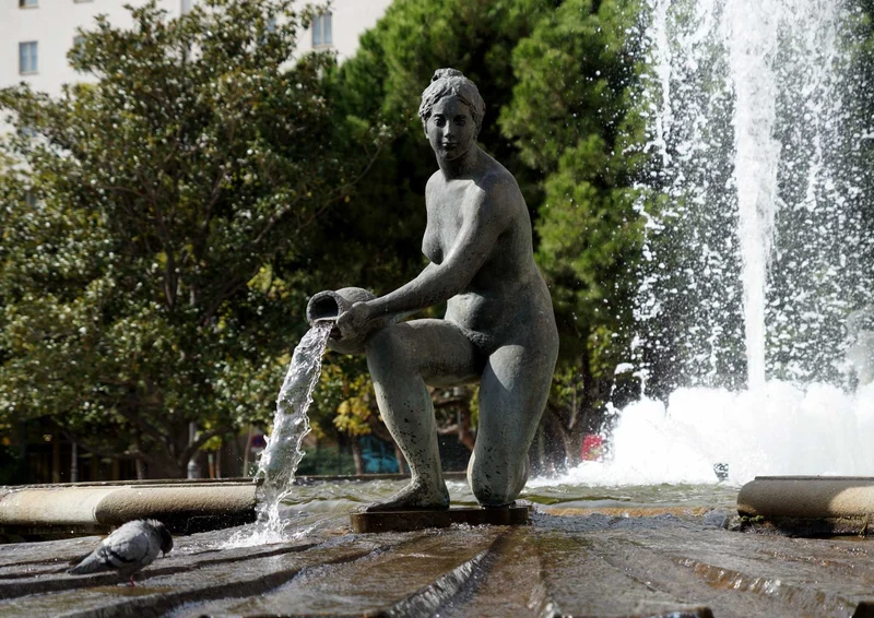 106286 Gebäude - Brunnen Puzzle