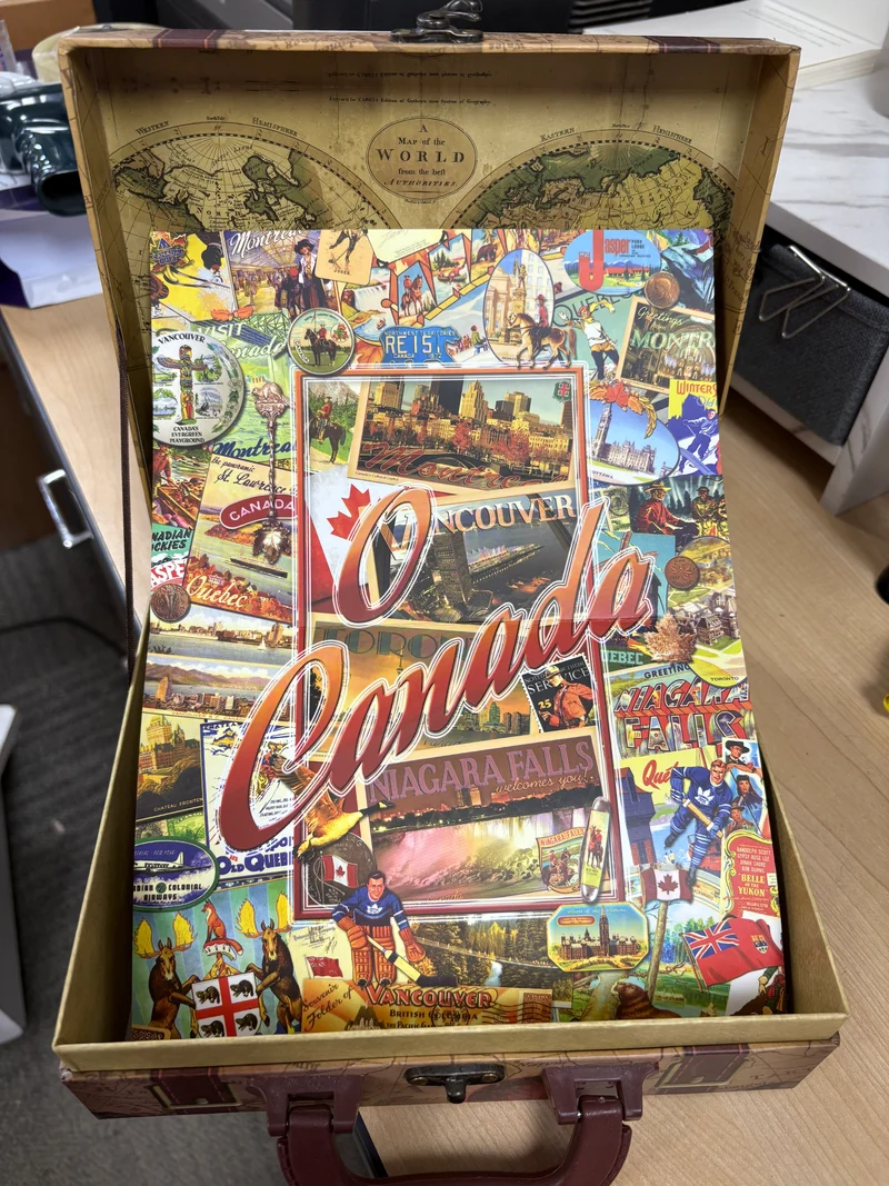 PFG Canada - Collector's Edition Suitcase Box (Usage/Used - PUZZLES FOR GOOD)