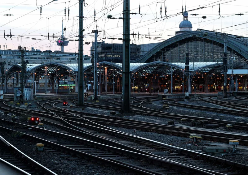 93366 Fortbewegung - Bahnhof Puzzle