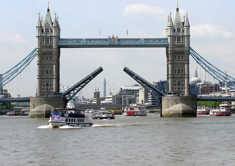 90815 Reisen - Tower Bridge Puzzle