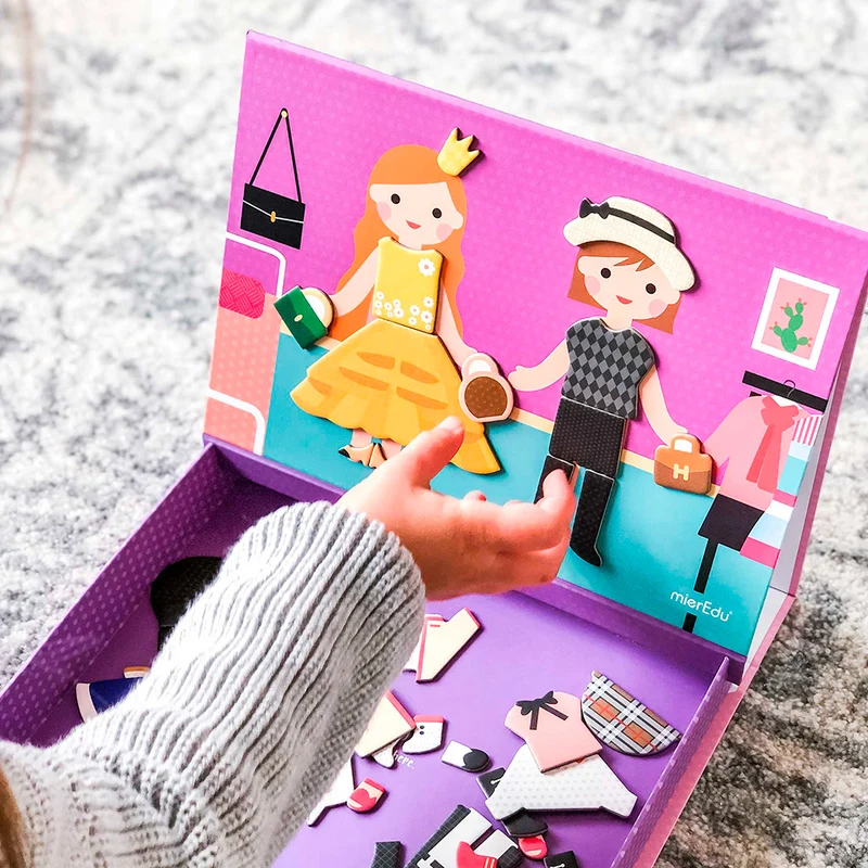 Magnetic Art Case - Dress Up