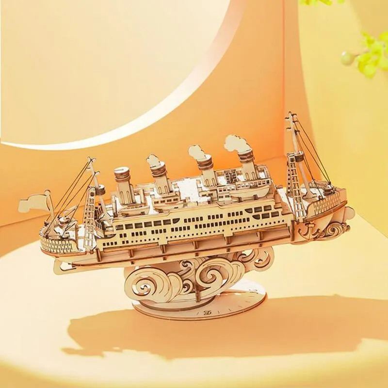 3D Cruise Ship Model (Wood)