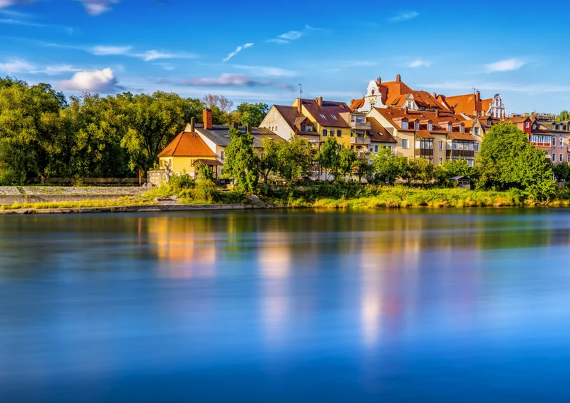 68684 Orte - Stadt am Fluss Puzzle