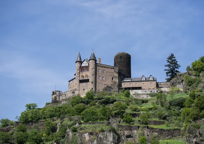 51064 Hintergründe - Burg Puzzle