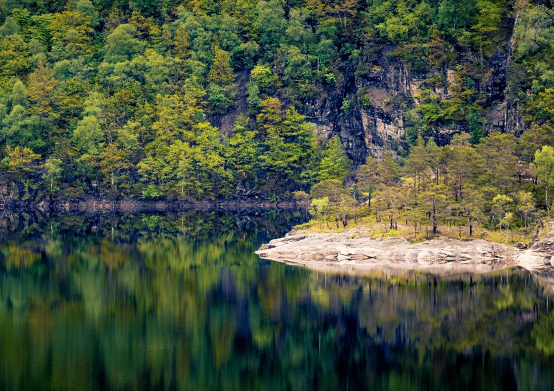 74056 Natur - Bergsee Puzzle