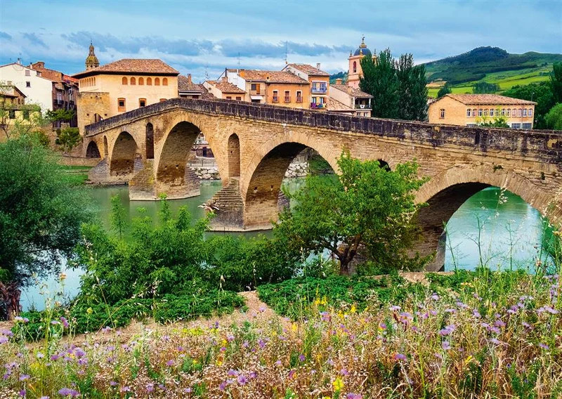 Ravensburger Puente la Reina, Spain