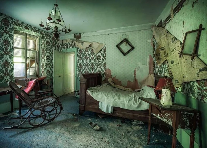 Ravensburger Lost Places - Crumbling Dreams (1000pcs)