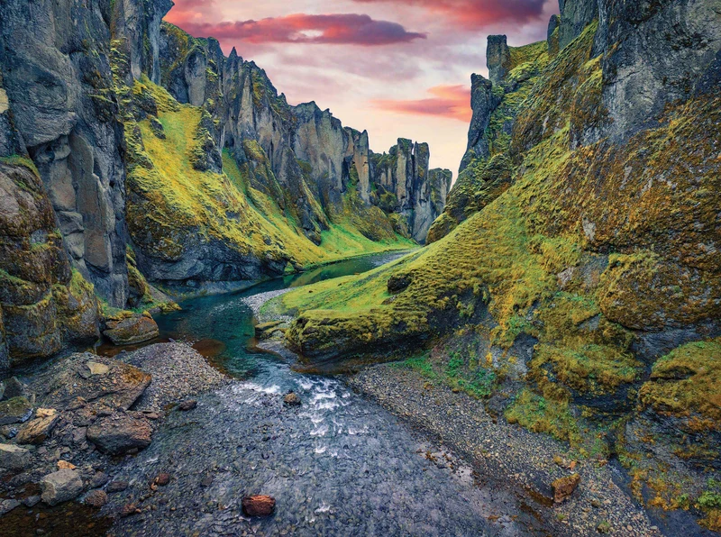 PFG Postcard Collection - Fjadrargljufur Canyon, Iceland (750pcs) (Usage/Used - PUZZLES FOR GOOD)