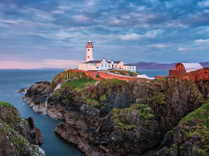 PFG By The Sea - Fanad Lighthouse (1000pcs) (Usage/Used - PUZZLES FOR GOOD)