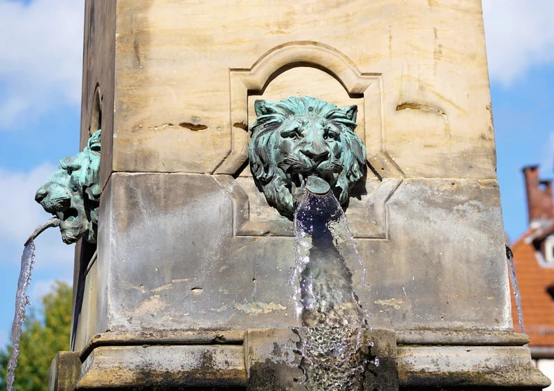 81081 Gebäude - Brunnen Puzzle